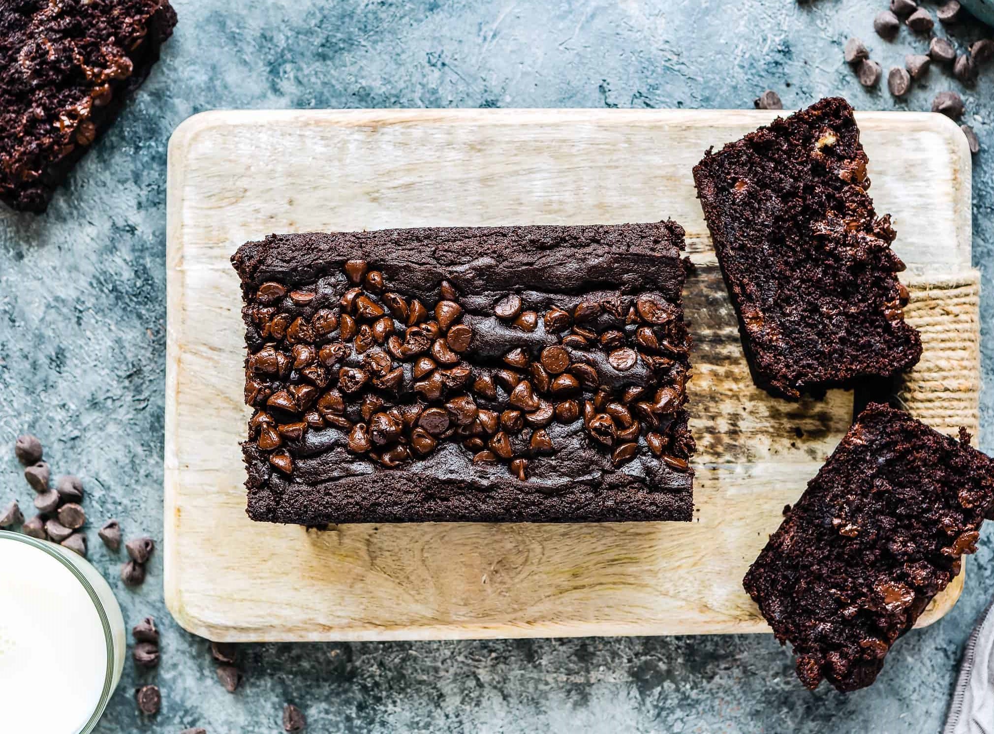 Eggless Chocolate Banana Cake